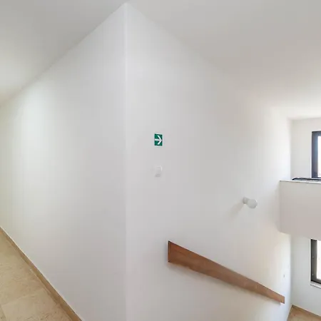 Διαμέρισμα With Parking Space Nska, Krk - 27654