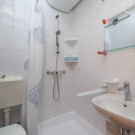 With Parking Space Nska, Krk - 27654 Διαμέρισμα *