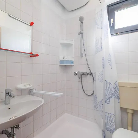 Διαμέρισμα With Parking Space Nska, Krk - 27654 Malinska