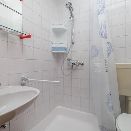 Διαμέρισμα With Parking Space Nska, Krk - 27654