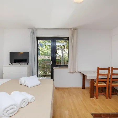Apartman With Parking Space Nska, Krk - 27654 Malinska
